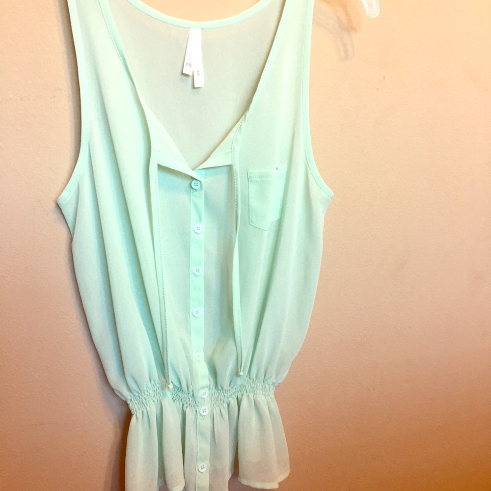 Brand New Mint Cinched Top!
